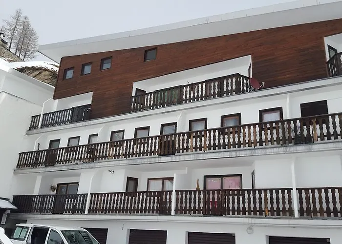 Matterhorn Cervinia Апартаменты *